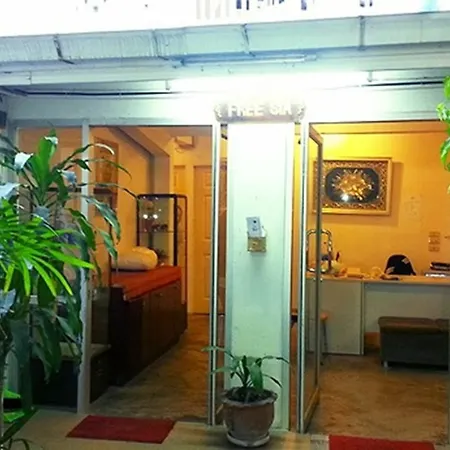 Freesia Saladaeng Silom Apartment